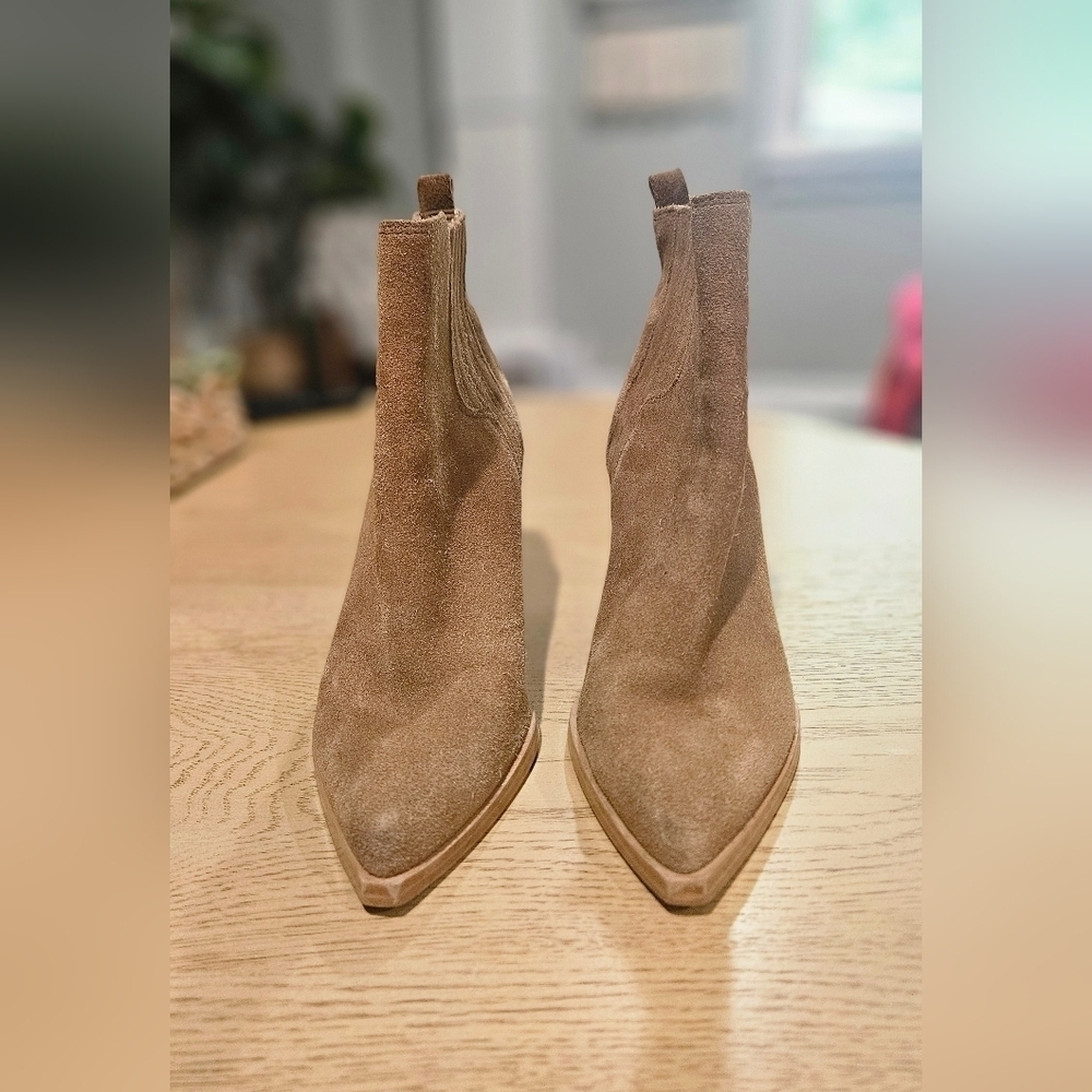 Marc Fisher Oshay Taupe Suede Pointed Toe Ankle Booties Size 6 - Picture 9 of 16